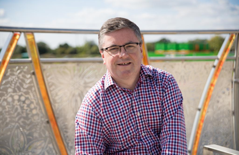 Sir Robert Buckland on the Wichelstowe Bridge