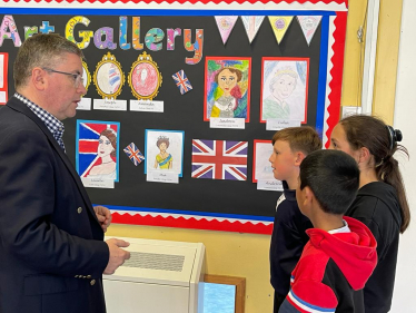 Robert Buckland MP visited staff and children at Holy Family Primary School in Swindon